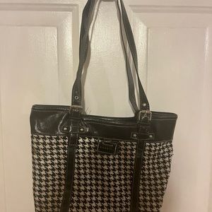 ROSETTI POCKETBOOK BLACK AND WHITE NWOT